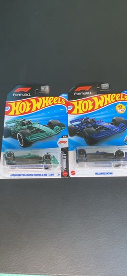 F1 Hot wheels both for 6$