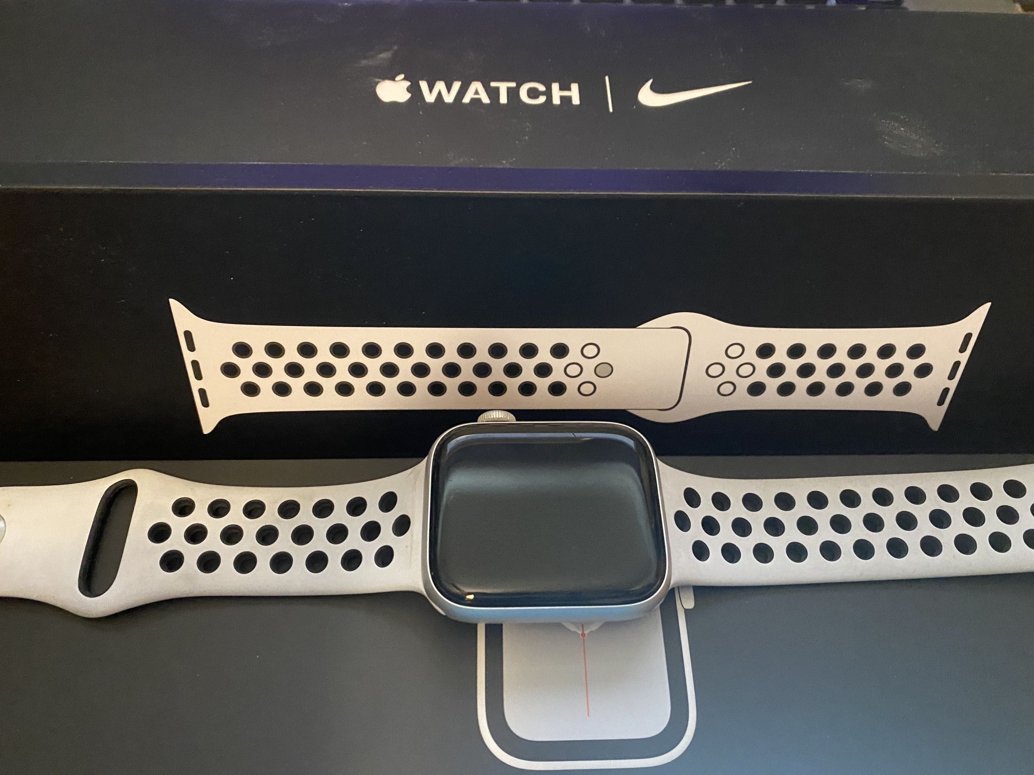 Apple Watch Series 5 Nike 44mm GPS/Cell AT&T for Sale in