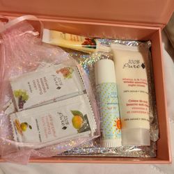 Girls Mousterizing Cream Kit Never Used