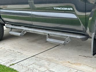 Toyota tacoma side steps