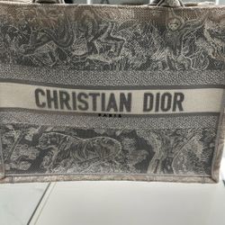Christian Dior 