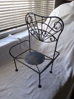 PLANT STAND DISPLAY CHAIR Black Wrought Iron 17" Tall Vintage Victorian Style Metal Circular Seat Plate, Scroll Back, Arm Rests, Painted Patina, Excel