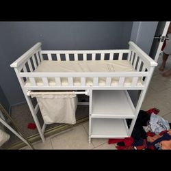 Baby CHANGING TABLE 