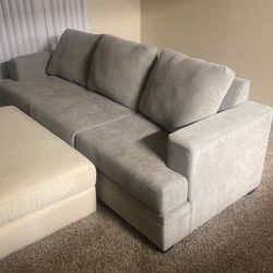 Bonaterra Dove Sofa With Prestige Cocktail Ottoman 