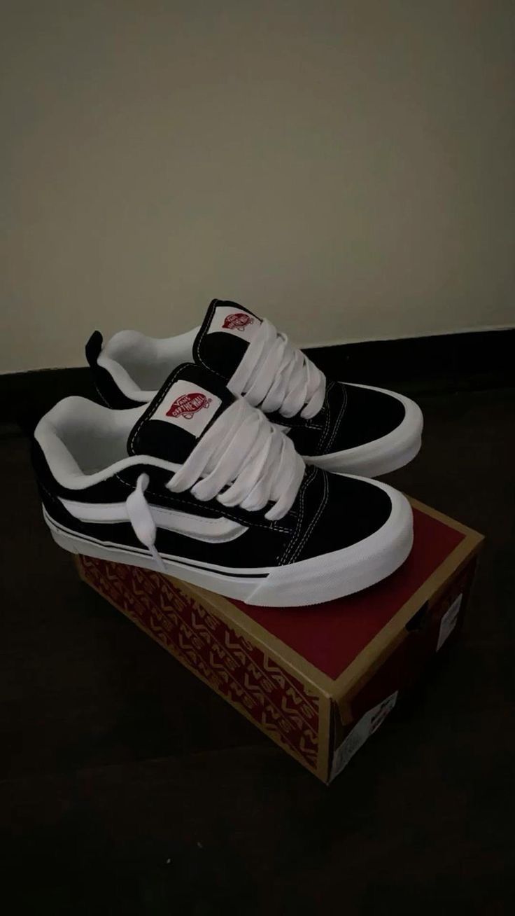 Knu Sku Vans Size 6.5 in Women