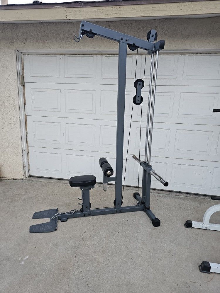Weights Loaded Lats Pulldown Machine 