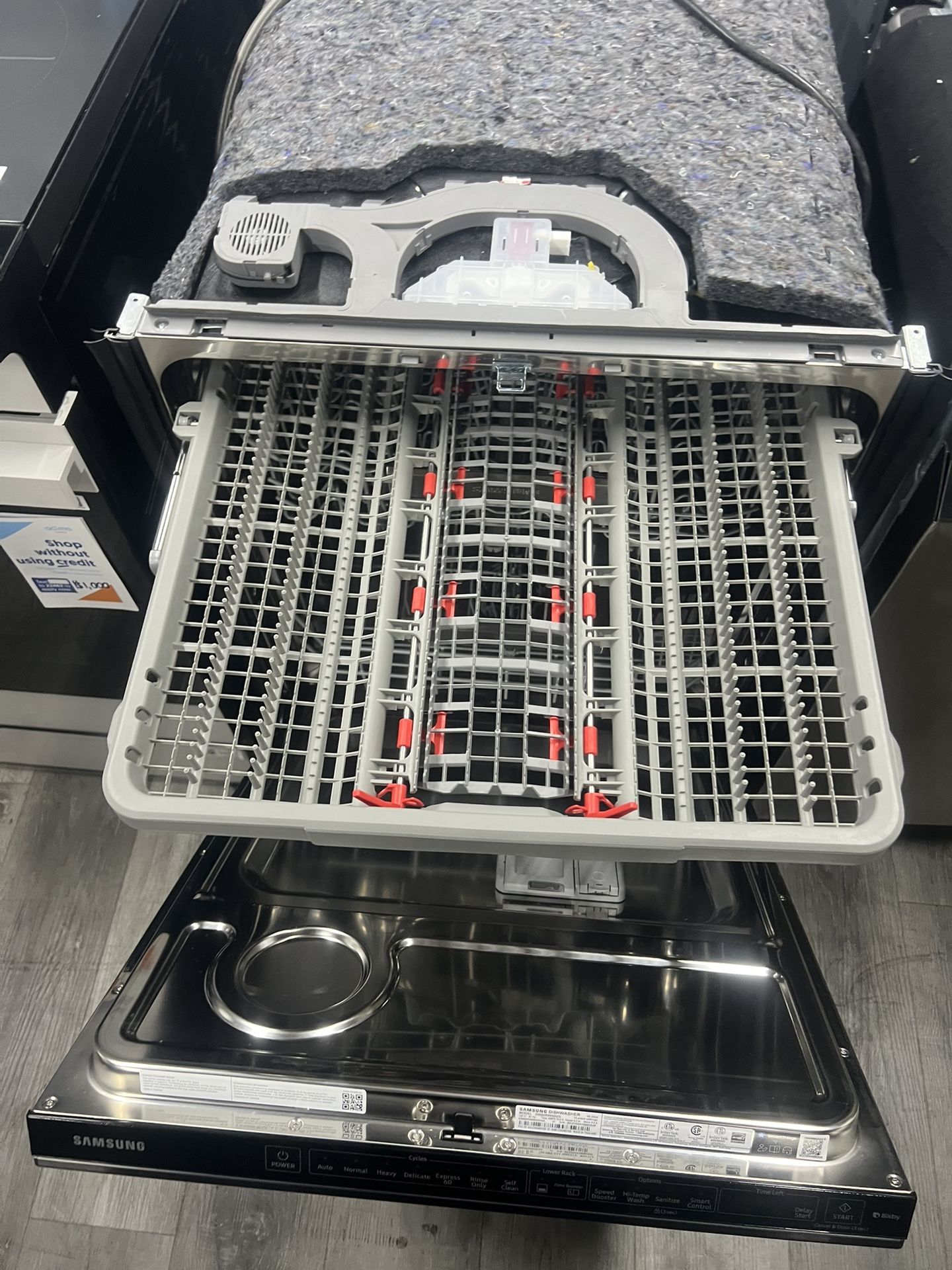 Samsung 24” Wide Top Control Dishwasher With 3rd Rack In Black