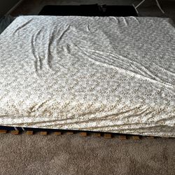 Mattress set (queen size)