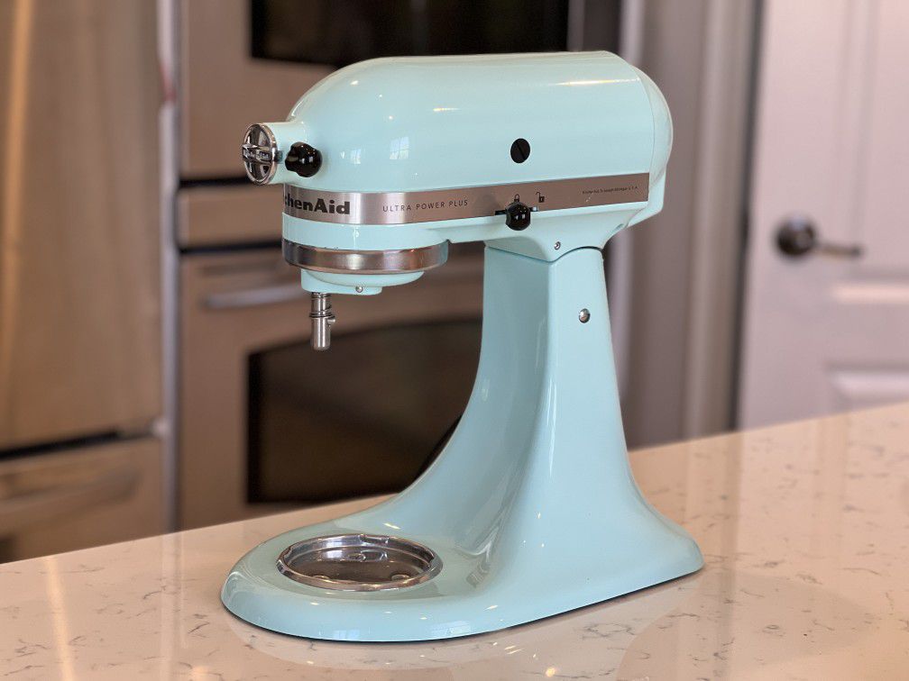 Kitchen Aid Stand Mixer for Sale in Reno, NV - OfferUp