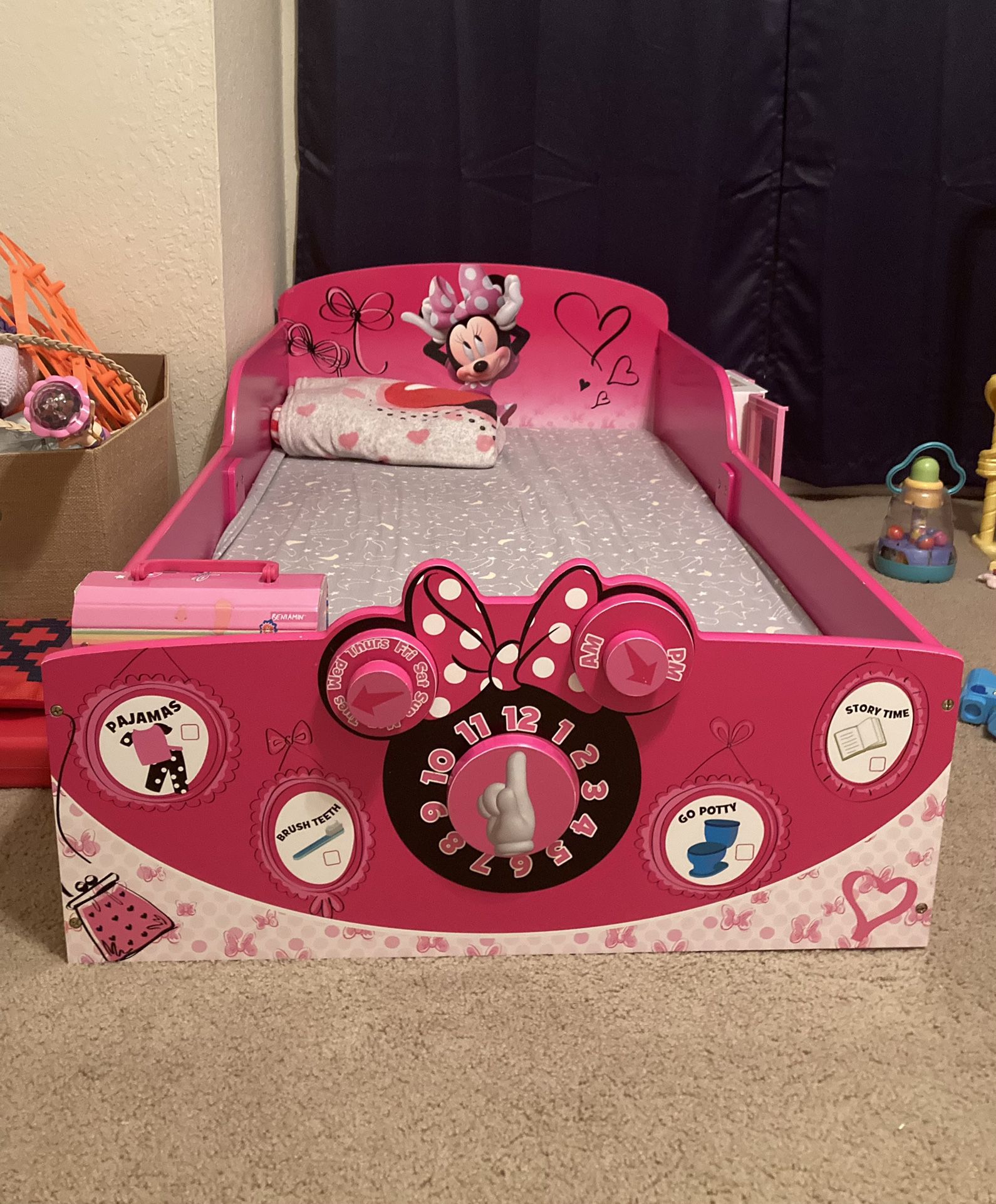 Minnie Toddler Bed