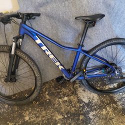 TREK - MARLIN 4 - Mountain Bike - Decent Condition