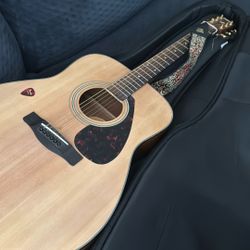 Yamaha acoustic guitar 