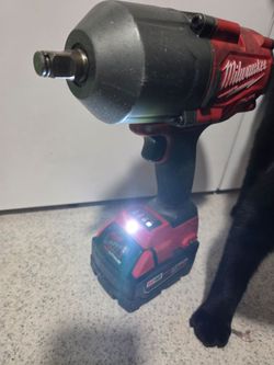 Milwaukee impact and battery