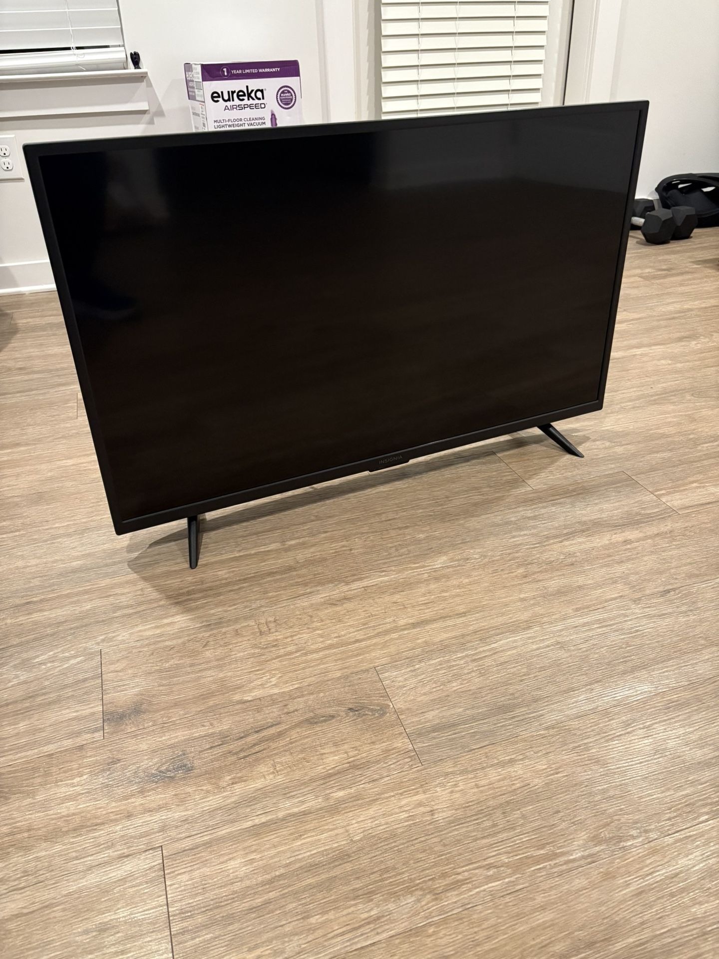 40 Inch Insignia TV