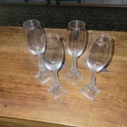 Eiffel Tower Champagne Glasses