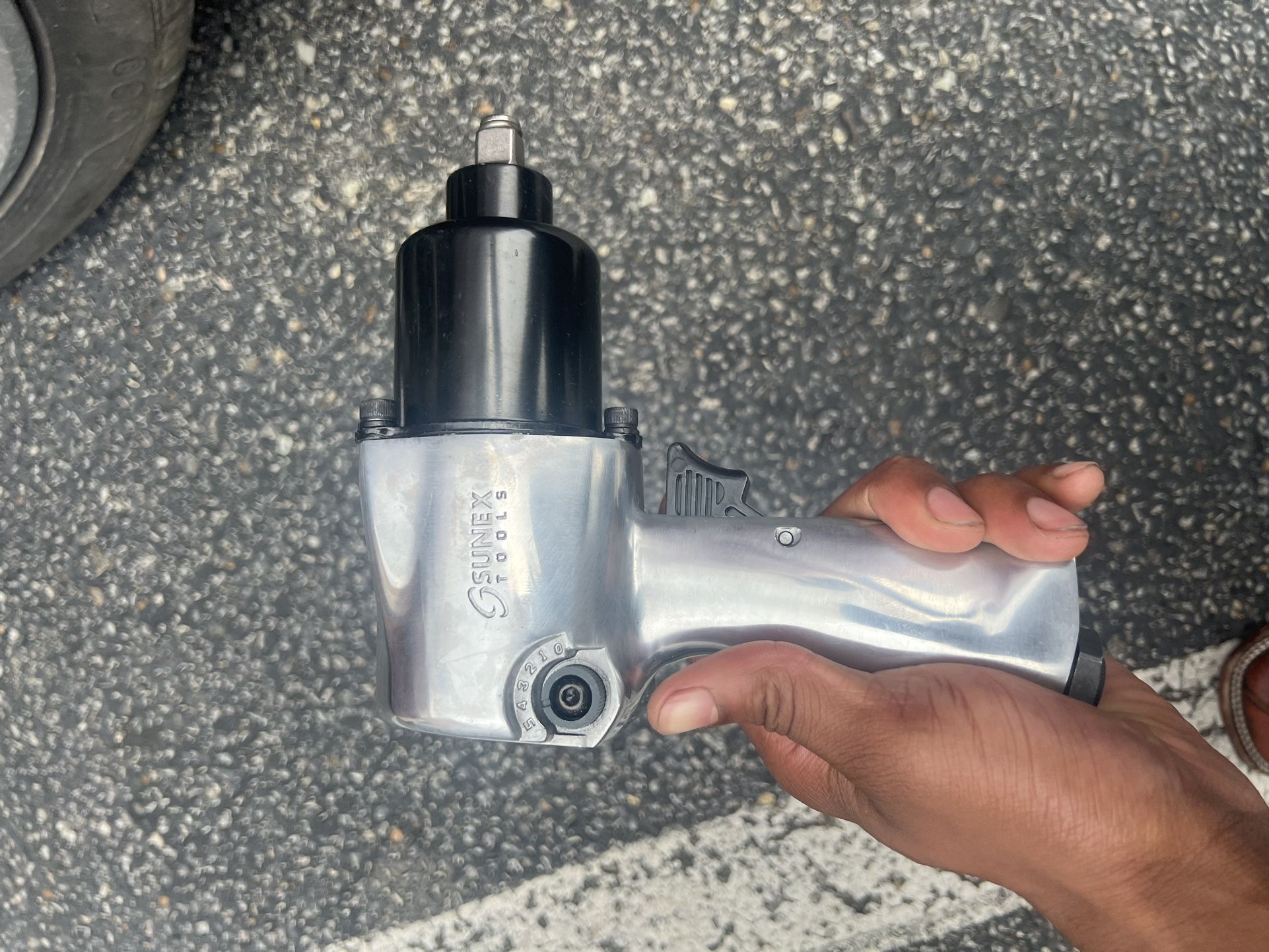 Sunex Air Impact Gun