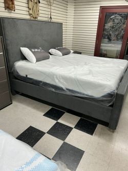 King Upholstered Panel Bed Gray USB CHARGERS!