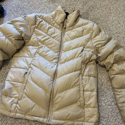 Women’s North face jacket no hood size L