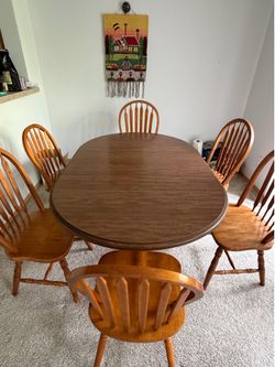 FREE Extendable Dining Table + 6 Chairs – Pickup Only