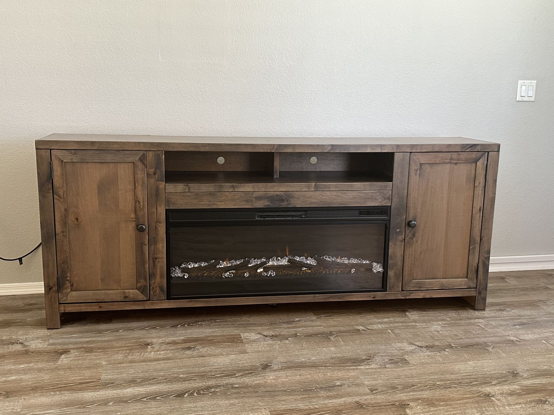 Lyla 83” Entertainment TV Stand w/ Electric Fireplace 