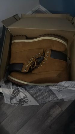 6” Tim’s classic brown men’s 11M pre owned great condition must go with box authentic