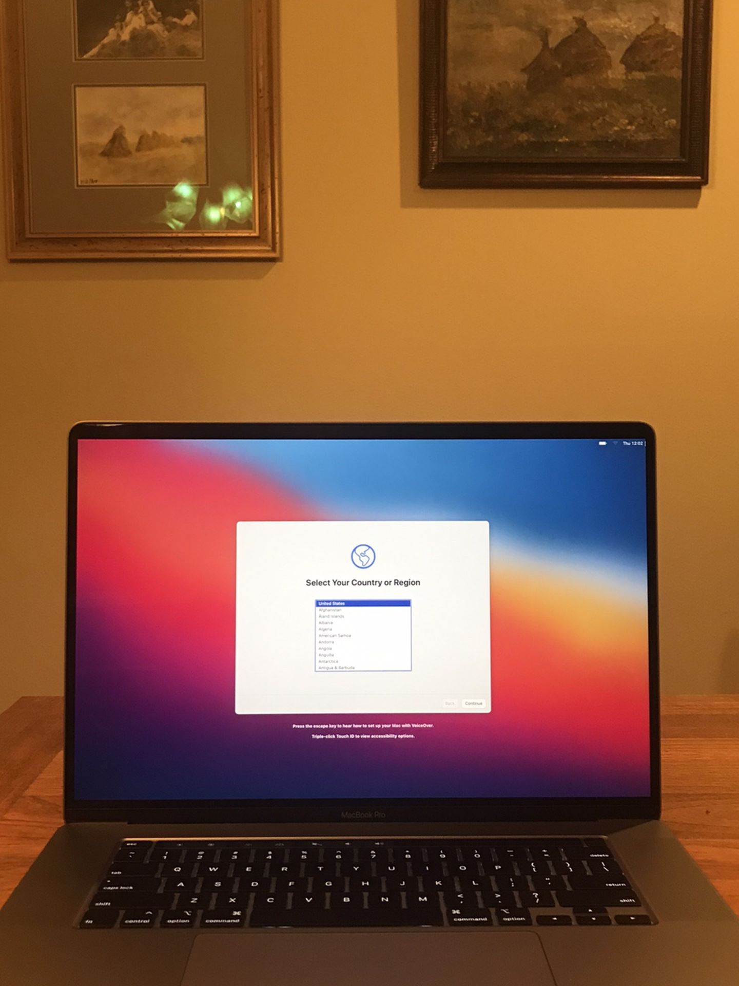 2019 Apple MacBookPro, 16-inch, 512gb SSD (excellent condition, under warranty)