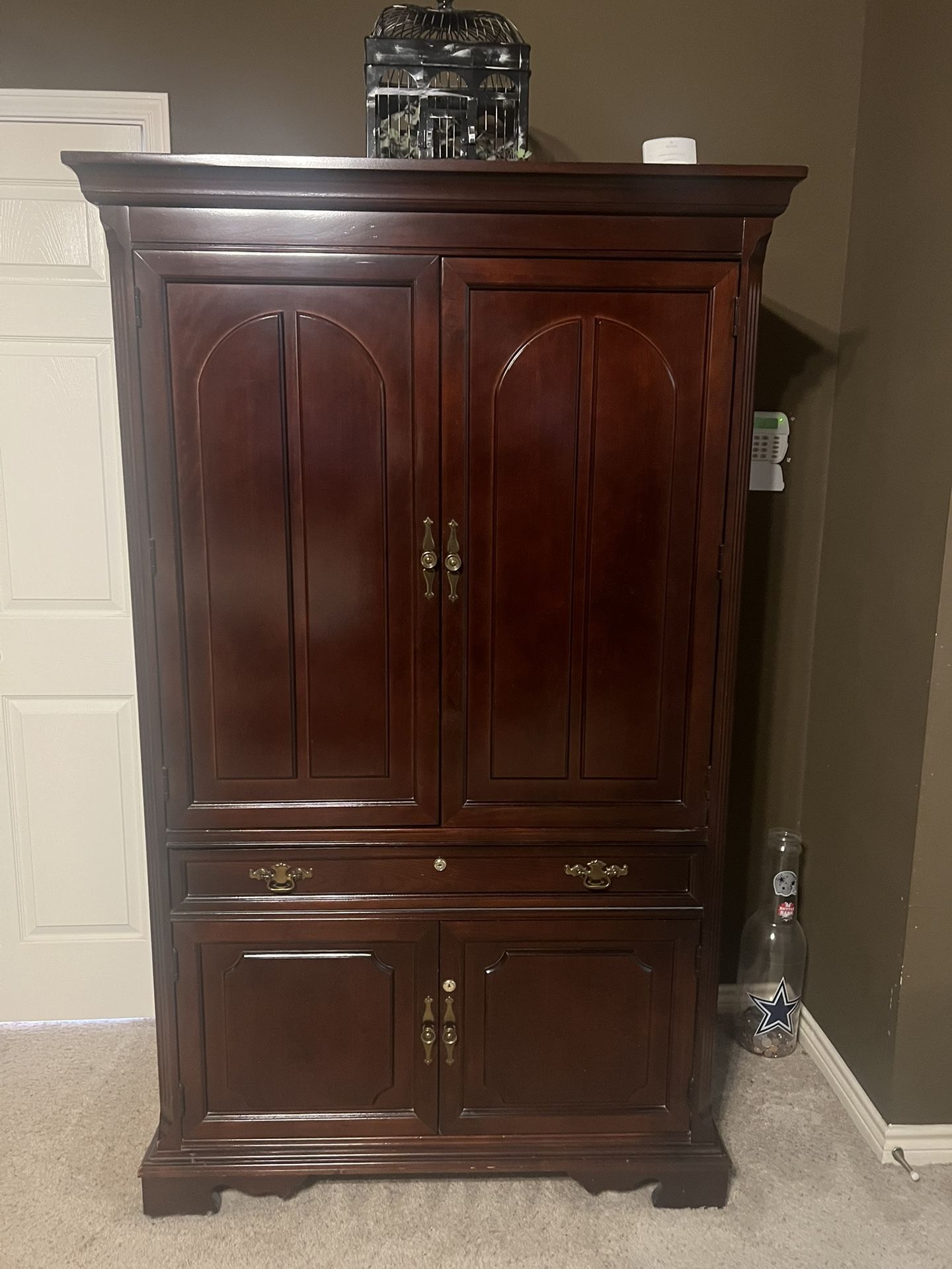 TV Hutch cabinet Bassett Cherry