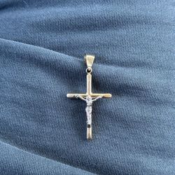 Gold pendant