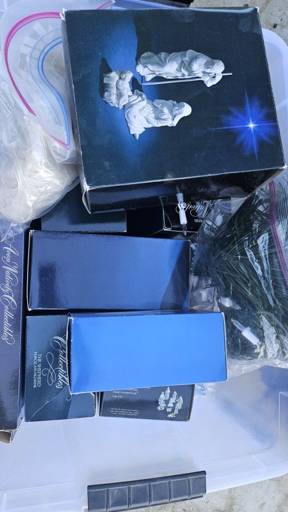 AVON NATIVITY COLLECTION