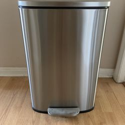 New Large Trash Can 
