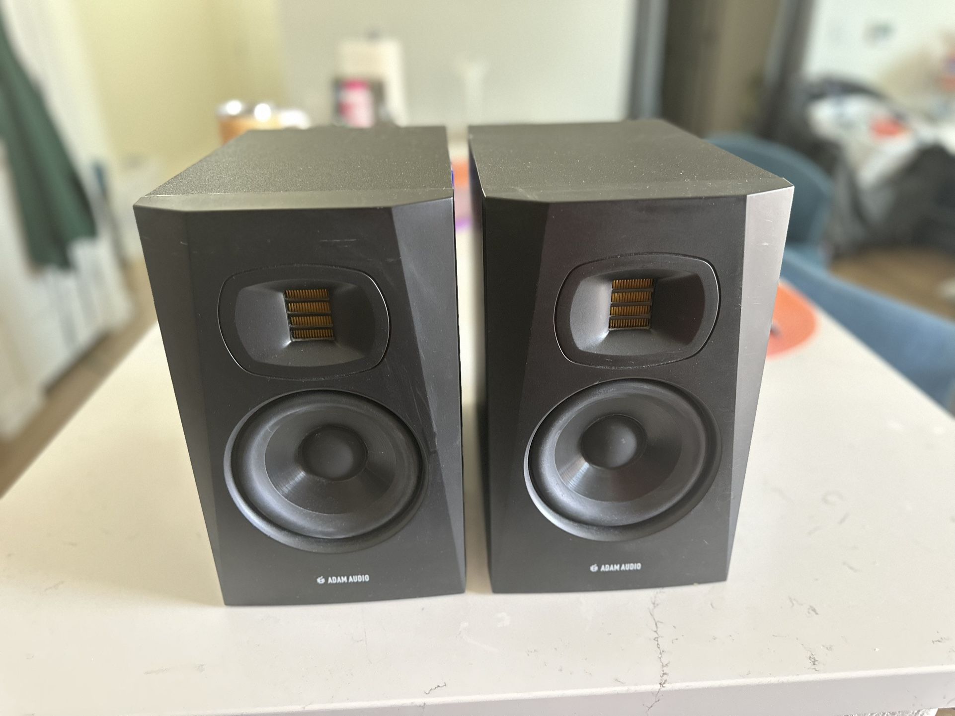 Adam Audio T5V Speaker Set