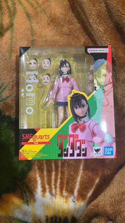 Momo Ayase SHF Figure