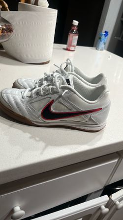 Nike futsal cleats SIZE 8.5 MENS
