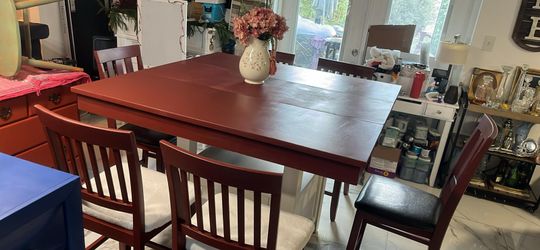 Dining table with 6 chairs
