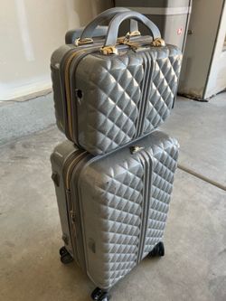 TriForce luggage set