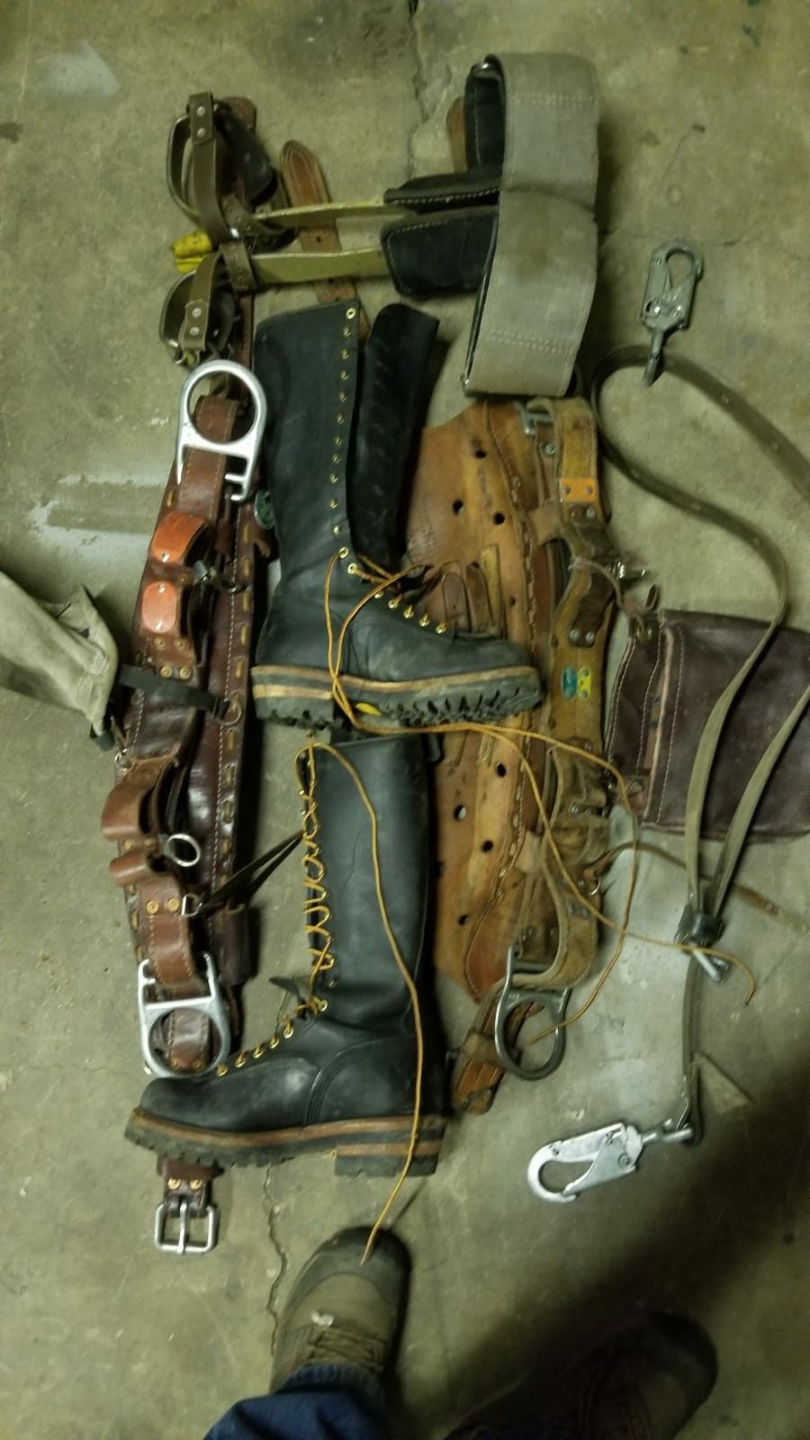 Lineman tools
