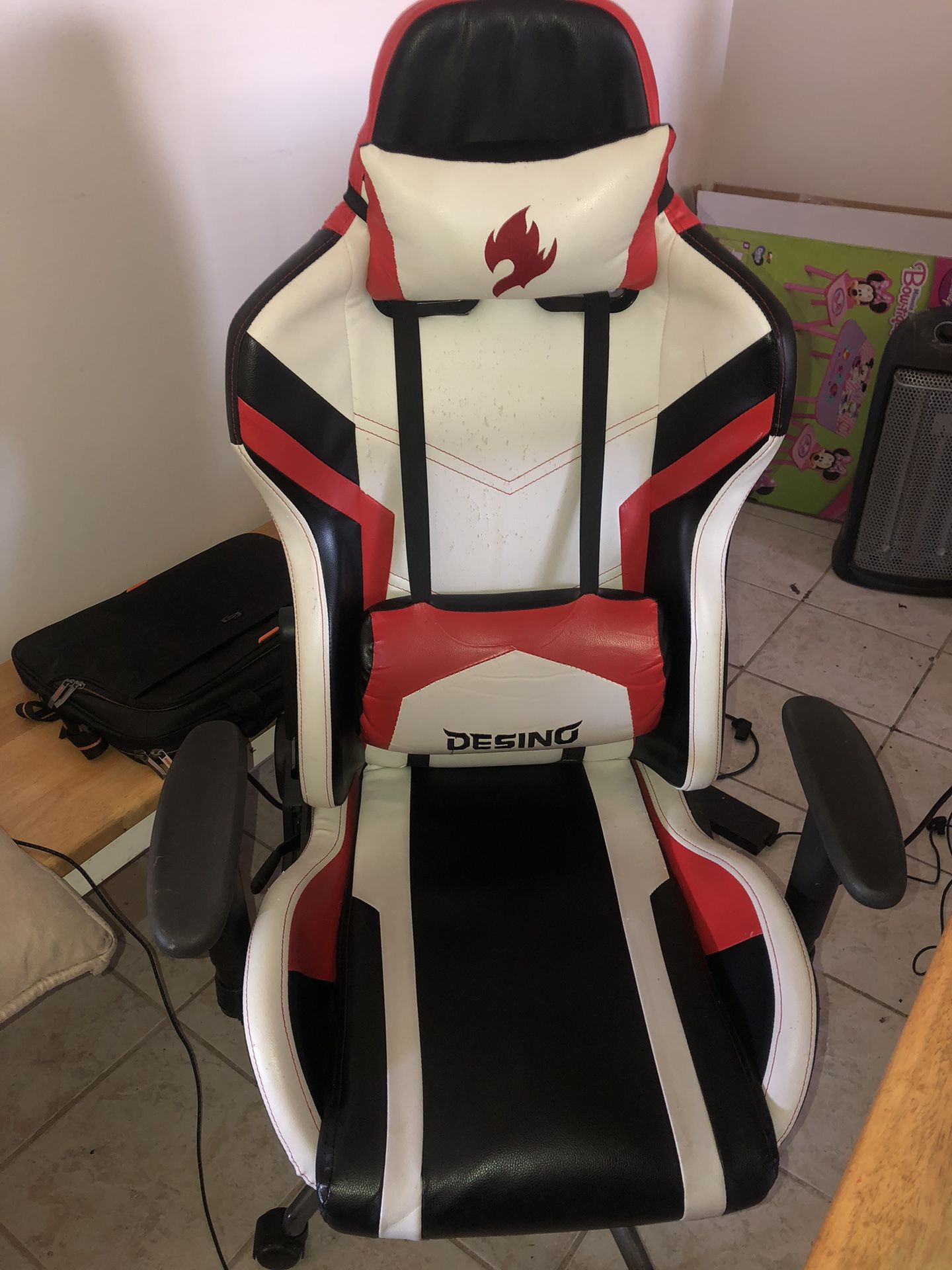 Desino Gaming Chair