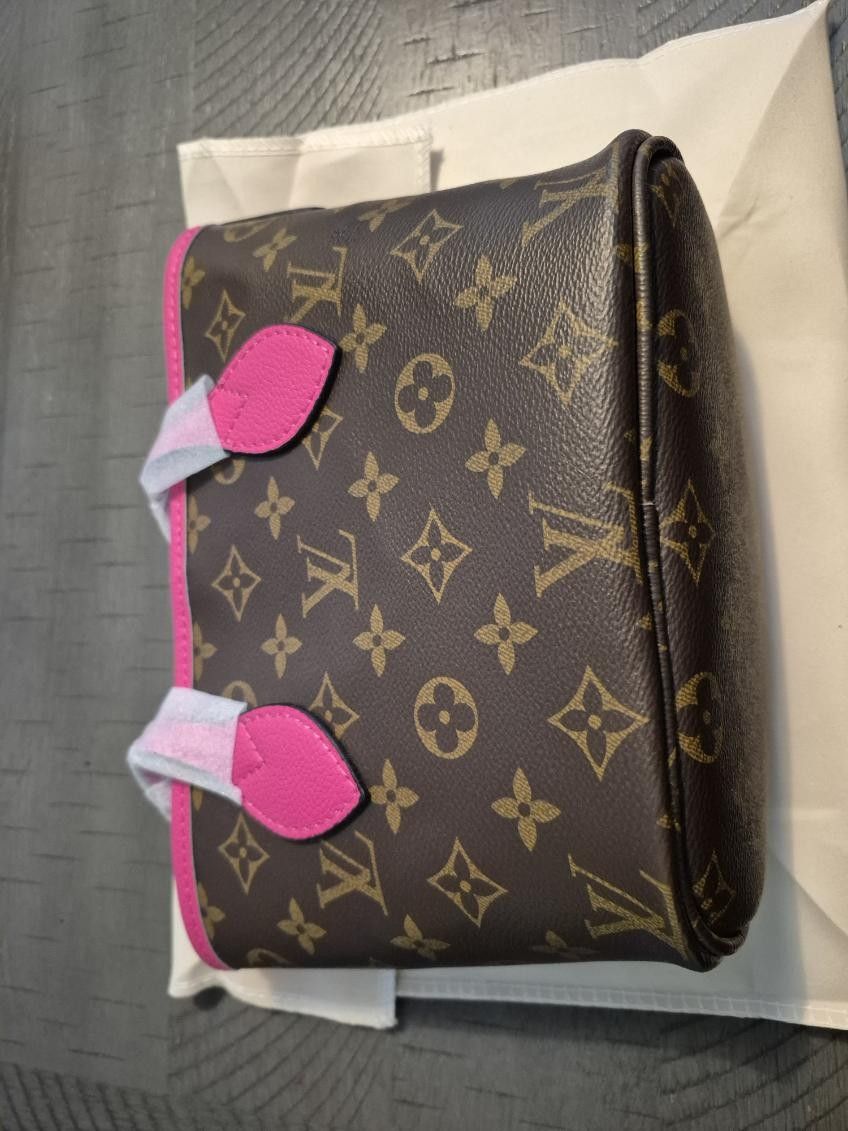 Beautiful Brown And Hot Pink Purse