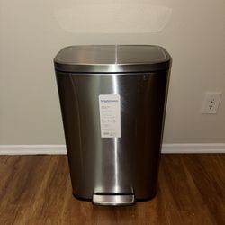 Brightroom Stainless Steel Trash Can 11.8 Gallon (45 L) capacity