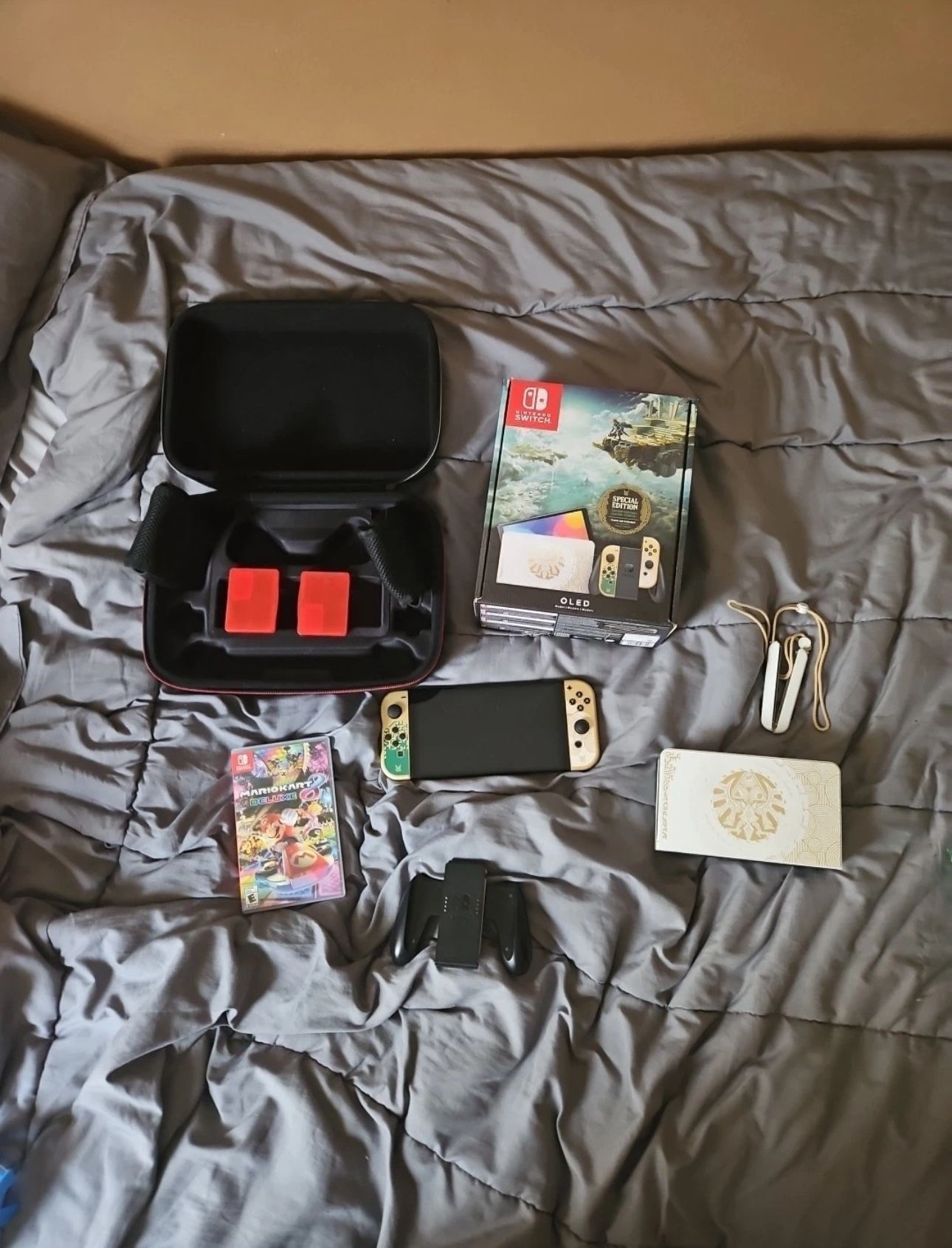 Switch OLED 64GB the Legend Of Zelda: TOTK BUNDLE