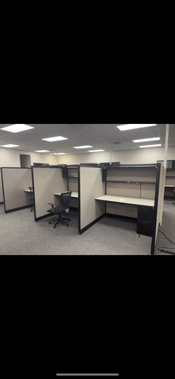 5 Foot Steelcase Avineer Call Station
