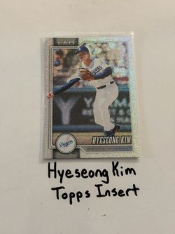 Hyeseong Kim Los Angeles Dodgers 2nd Baseman Topps Short Print Insert Card.