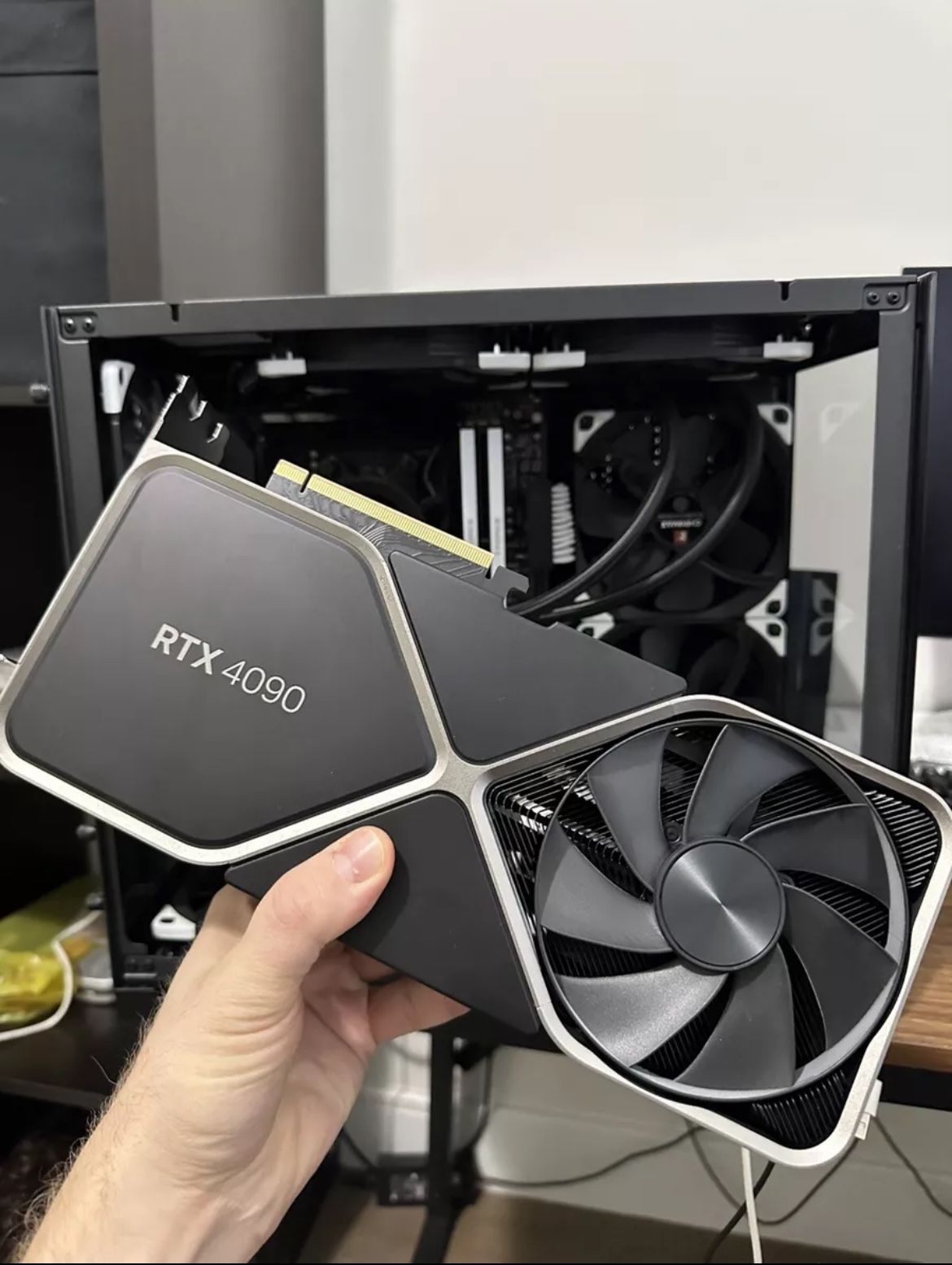 NVIDIA Founders Edition GeForce RTX 4090 - Graphics Card - Excellent Condition