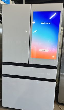Samsung 28.6 Cu. Ft. Bespoke 4-Door French Door Refrigerator with AI Family Hub+ & AI Vision Inside in White Glass