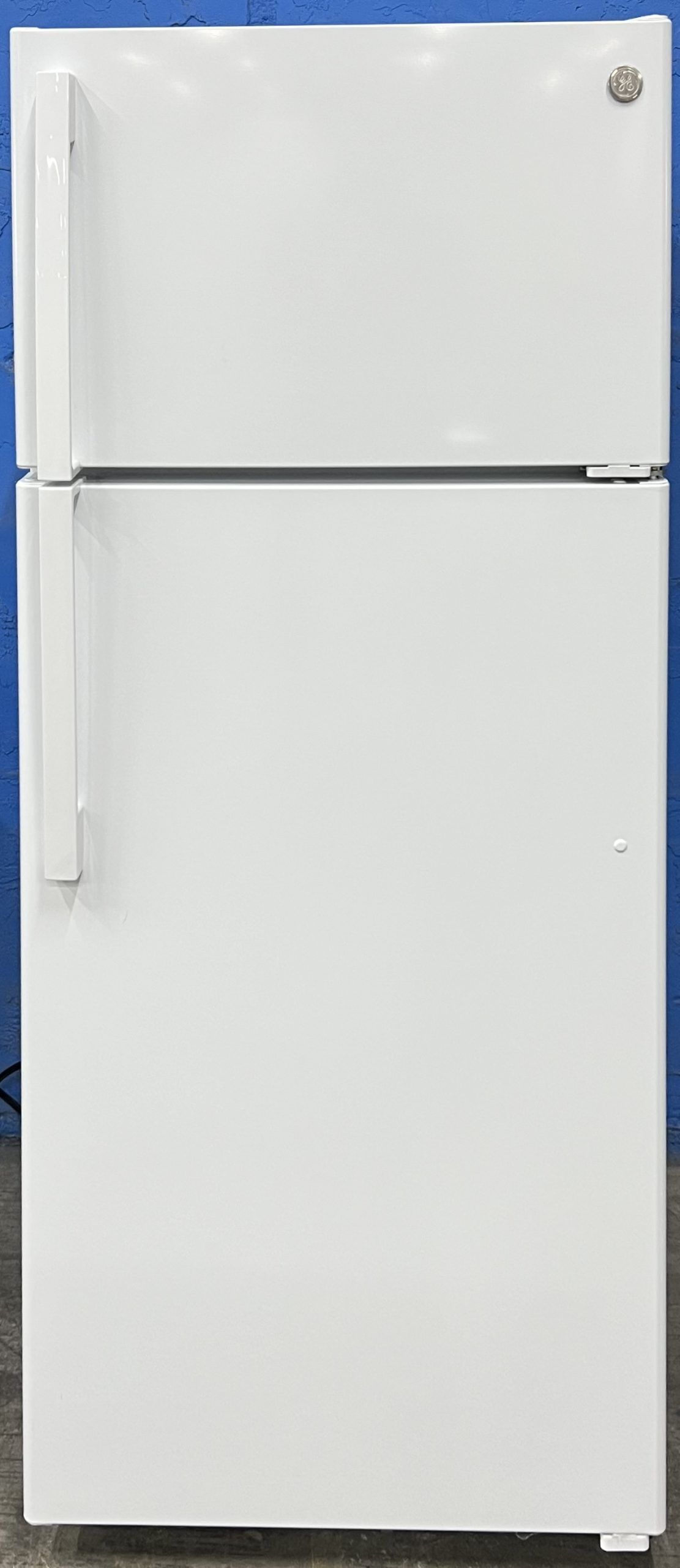 GE Refrigerator Top-Freezer GTS18HGNRWW 00787 .