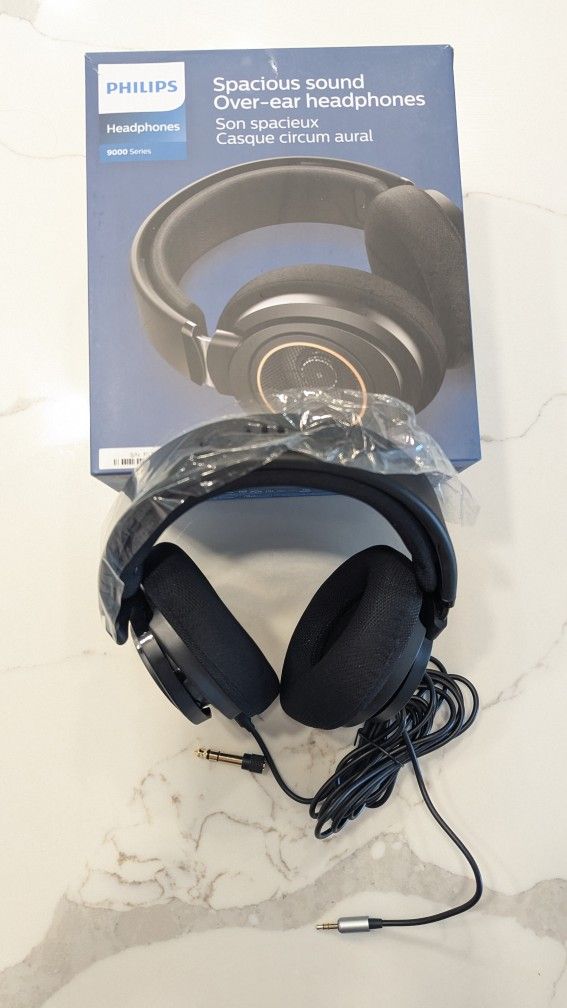 NEW Philips Over Ear Headphones 9000 Series