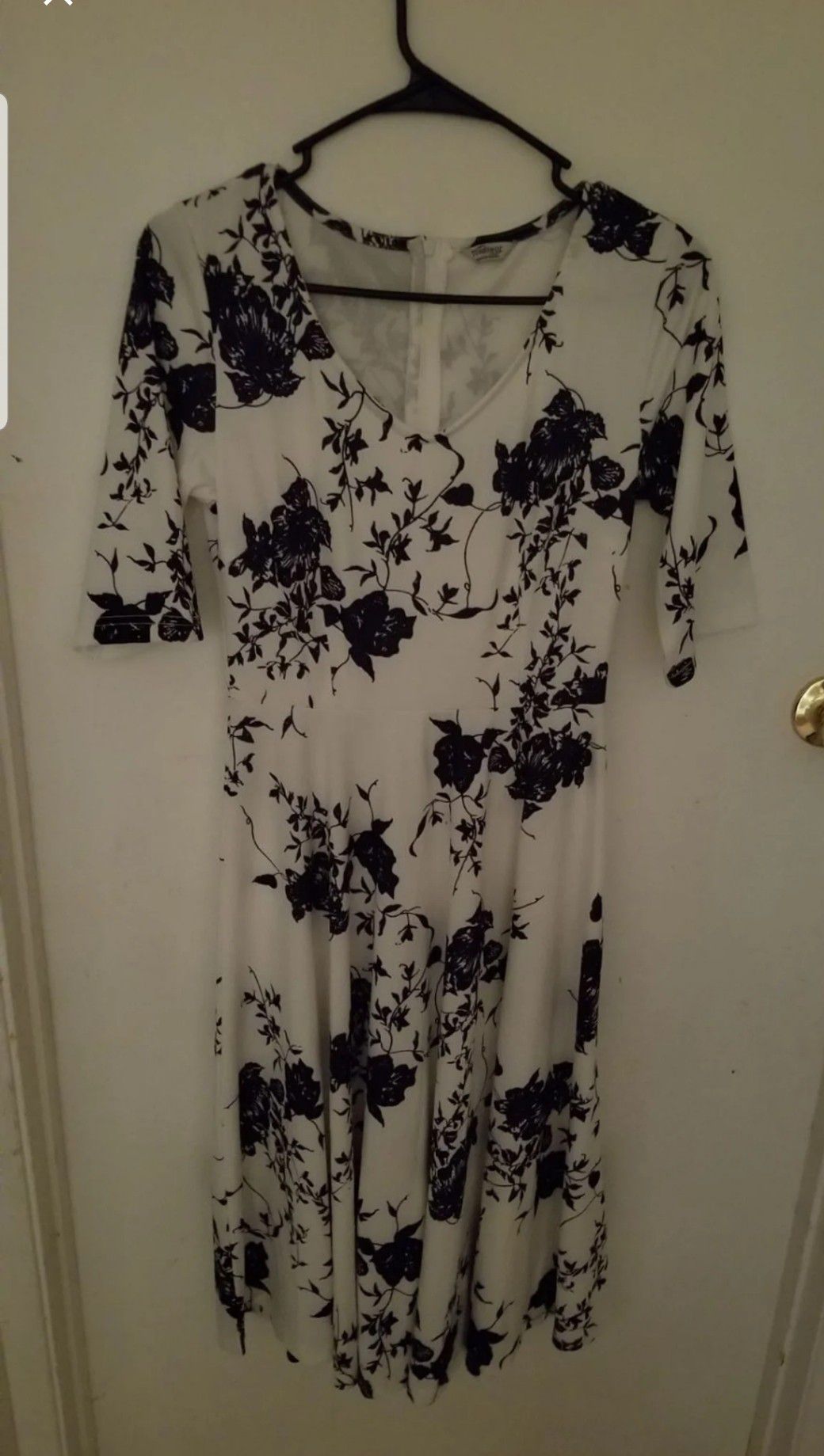 Retro Half Sleeve V Neck Swing Dresses (S) for Sale in Barstow, CA ...