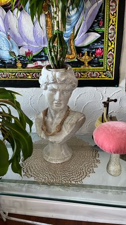 Concrete david- bust planter