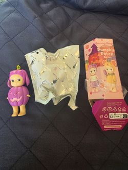 Sonny Angel Halloween Pumpkin Patch Lop Ear Rabbit 