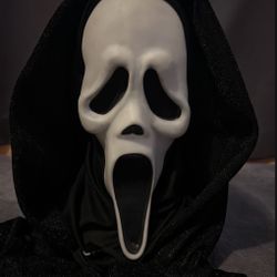 High Quality Scream 1996 Sparkle Robe